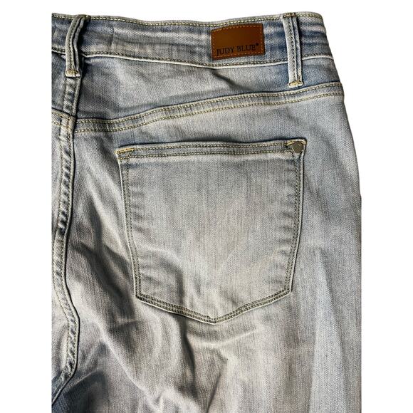 Judy Blue High Waist Light Wash Straight Leg Size 13/31 - Picture 8 of 13